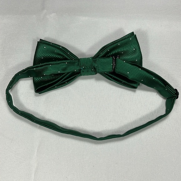 Green Sparkle Dot Satin Bow Tie - Picture 4 of 7